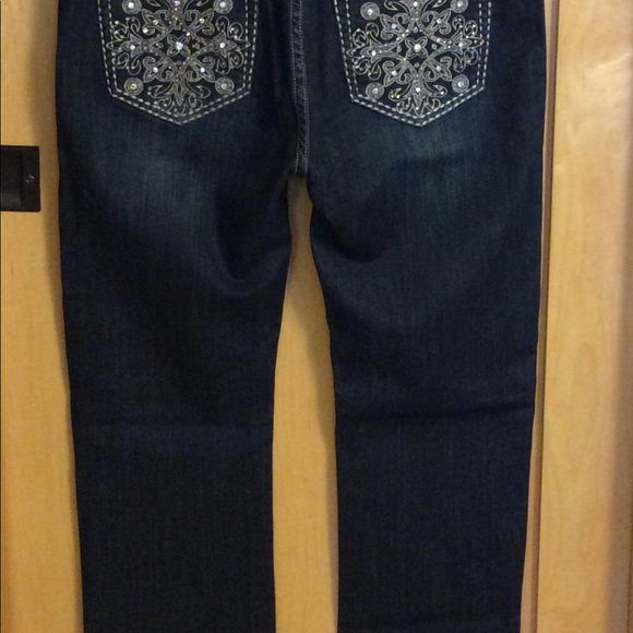 NWT- LA Idol Bling Jeans - Picture 3 of 3